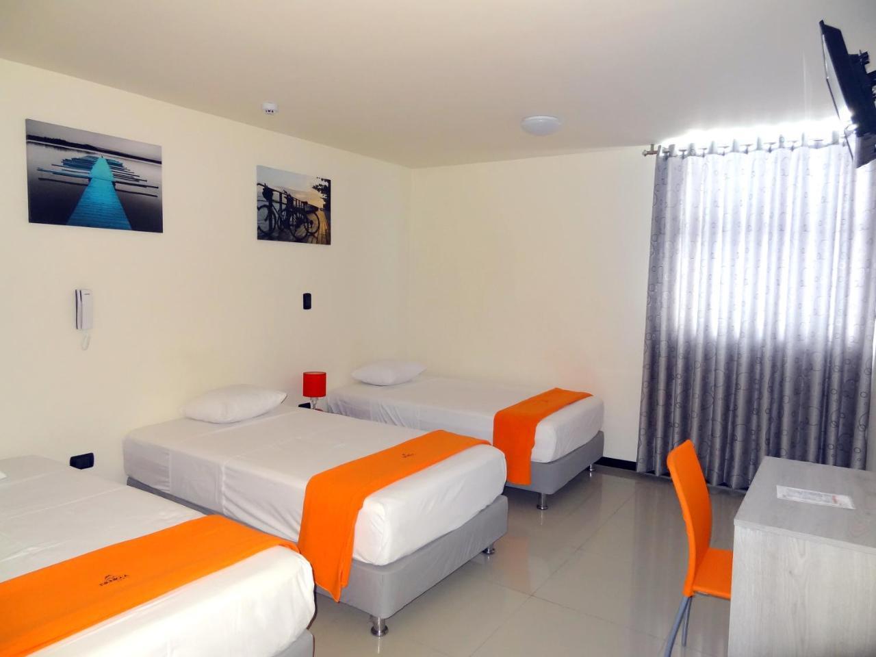 Ivankaa Hostel Трухильо Экстерьер фото